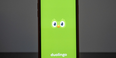 Conquering Language Barriers: A Mobile Guide to Fluency with Duolingo